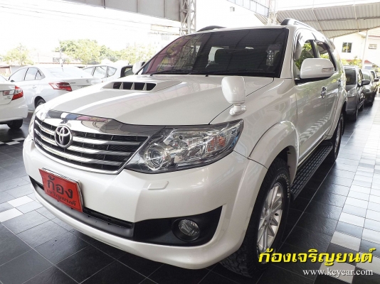 TOYOTA FORTUNER 3.0V A/T รุ่น TOP 4WD ปี 2012