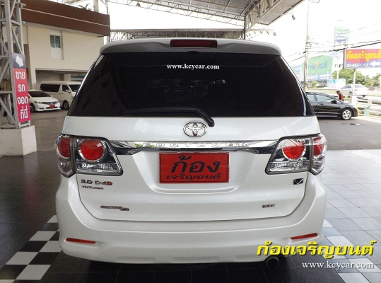 TOYOTA FORTUNER 3.0V A/T รุ่น TOP 4WD ปี 2012 TOYOTA FORTUNER 3.0V A/T รุ่น TOP 4WD ปี 2012