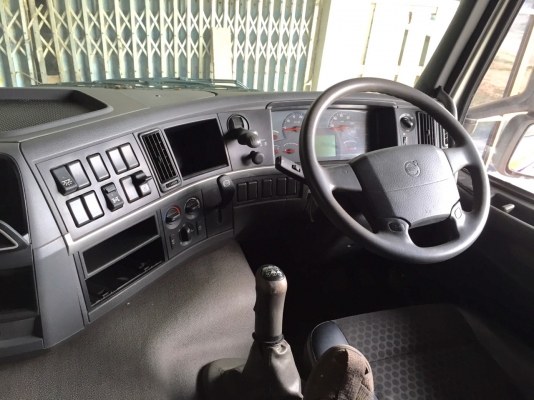 ขายรถบรรทุก 10 ล้อรั้ว VOLVO FM 370 แรงม้าปี 2555 2 เพลามีระบบลาก ราคา 1800000