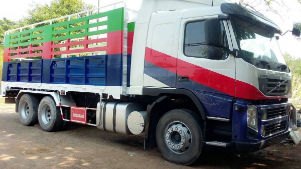 ขายรถบรรทุก 10 ล้อรั้ว VOLVO FM 370 แรงม้าปี 2555 2 เพลามีระบบลาก ราคา 1800000