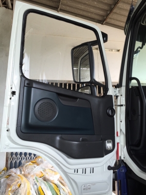 ขายรถบรรทุก 10 ล้อรั้ว VOLVO FM 370 แรงม้าปี 2555 2 เพลามีระบบลาก ราคา 1800000