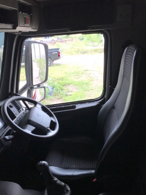 ขายรถบรรทุก 10 ล้อรั้ว VOLVO FM 370 แรงม้าปี 2555 2 เพลามีระบบลาก ราคา 1800000