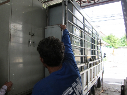 ตู้เอกสาร   หลายชั้น   เก็บเอกสาร  หรือใช้ประโยชน์อื่นๆก็ได้ครับ