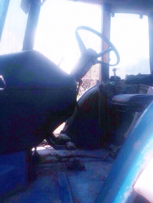 **570,000 บ.ต่อรอง/// FORD 8210 รถไถ2เพลา **ขาย รถไถ2เพลา ตัวแกร่ง FORD 8210 4WD 85แรง เคึรื่องเดิม เกียร์เดิม เครื่องยนต์6สูบ 85แรง แน่นดี แรง ดี ปั้มดี แน่น เกียร์ดี ไม่หลุด ระบบ 4WD ใช้งานปกติ ไม่มีปัญหาครับ ช่วงล่างดี แน่น คล่องตัวดี ระบบไฮดรอลิก หน้า