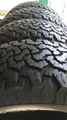 ยาง bf all 265/75/16 ดอกเต็มครับ ยาง bf all 265/75/16 ดอกเต็มครับ