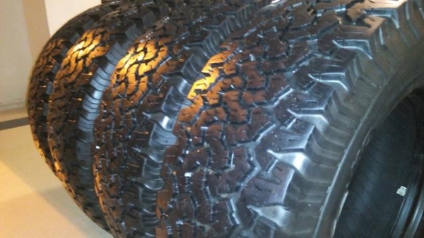 ยาง bf all 265/75/16 ดอกเต็มครับ ยาง bf all 265/75/16 ดอกเต็มครับ