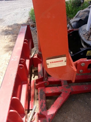 ยันร์ม่า 39 แรง 4 WD พร้อมใบมีดดันหน้า สภาพดี เดิมๆครับ