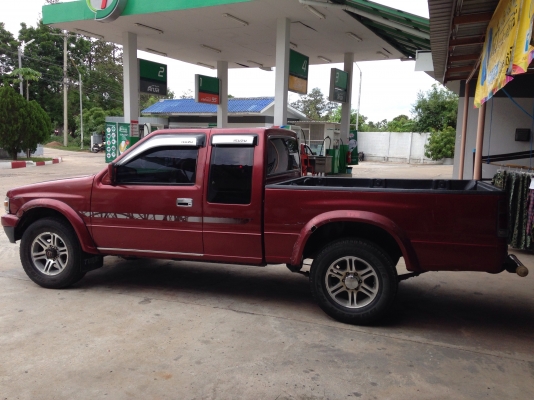 ขายด่วนครับ กระบะisuzuรุ่นRodeoแคปสภาพสวยๆราคาไม่แพงเจ้าของขายเองครับ
