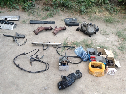 แยกเครื่องvolvo 960 s90 ไม่มีเกียร์เป็นอะไหล่ขายทุกชิ้น