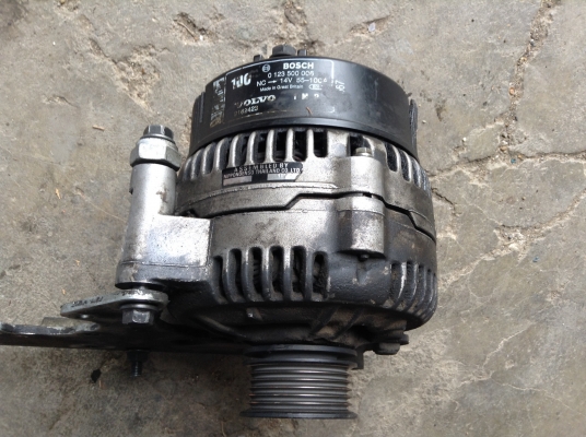 แยกเครื่องvolvo 960 s90 ไม่มีเกียร์เป็นอะไหล่ขายทุกชิ้น