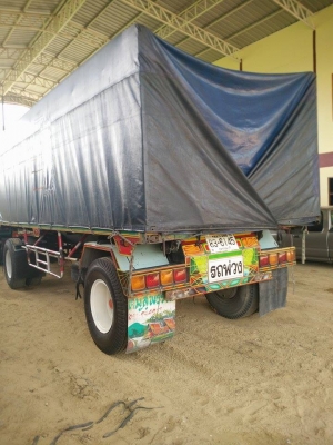 ร็อกกี้ 210 พร้อมลูก 2 คลาน