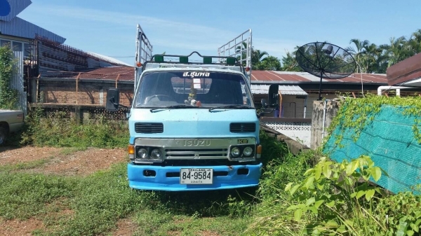 ขายด่วนๆๆ รถดีๆ หน้า F 6 รู เกียร์ ร็อก คานหลัง 120