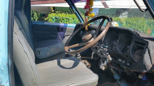 ขายด่วนๆๆ รถดีๆ หน้า F 6 รู เกียร์ ร็อก คานหลัง 120