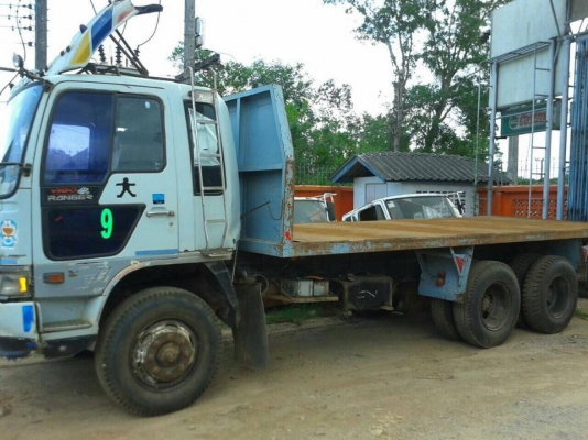 10 ล้อพื้นเรียบเพลาเดียว คันละ 410000 มีทั้งหมด 4 คัน รถสภาพดีใช้ได้ เล่มทะเบียนพร้อม