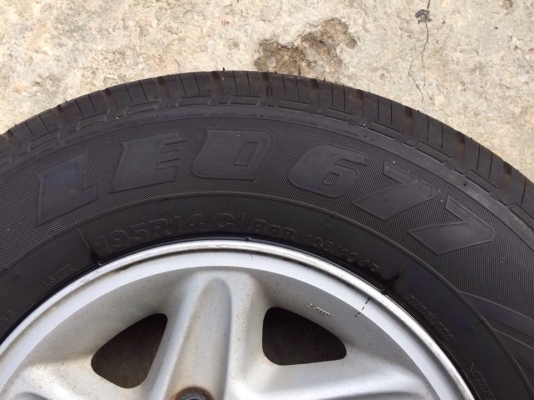 ขายแม็กพร้อมยาง 4 เส้น รถ มิตซู สตาด้า ยางใหม่บริดสโตน ลีโอ 677 (195R14C) ปี 2015