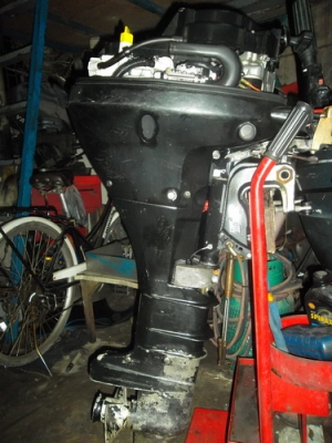 เครื่อง SUZUKI  9.9 hp fourstrokeนำเข้าญี่ปุ่น