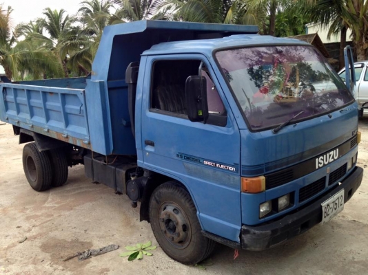 ขายครับNPR115. ดั้ม เกียร์สั้นแท้ Fหน้าหลัง. เครื่องดี คัสชีสวยๆๆๆ. ยางใหม่ทุกเส้น หัวสวยเดิมบาง กะบะไม่มีผุ เอกสารพร้อมโอน ราคา475000 ต่อรอง สนใจ0930693225 ริมคลอง สารคาม