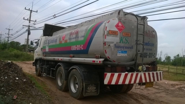 ขายรถบรรทุกน้ำมัน 10 ล้อ เพลาเดียว ไอ้หลง M6 ปี 49 คัสซีสวยตลอดเส้น ขนาด 16,000 ลิตร 5 ห้อง ยางเรเดียลเต็มทุกเส้น ทะเบียนพร้อมโอน