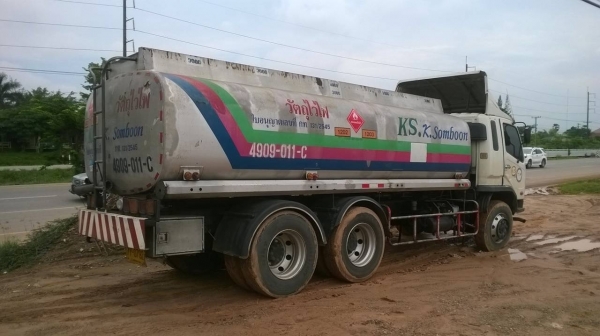 ขายรถบรรทุกน้ำมัน 10 ล้อ เพลาเดียว ไอ้หลง M6 ปี 49 คัสซีสวยตลอดเส้น ขนาด 16,000 ลิตร 5 ห้อง ยางเรเดียลเต็มทุกเส้น ทะเบียนพร้อมโอน