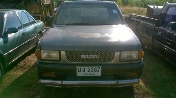 ขาย ISUZU TFR ปี 32 เครื่อง 87 คัสซีสวยตลอดเส้น แอร์เย็น พาวเวอร์ครบ ทะเบียนพร้อมโอน