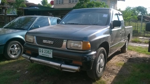 ขาย ISUZU TFR ปี 32 เครื่อง 87 คัสซีสวยตลอดเส้น แอร์เย็น พาวเวอร์ครบ ทะเบียนพร้อมโอน