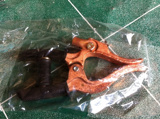 คีมจับสายกาวล์ ของเครื่องเชื่อมไฟฟ้า EARTH CLAMPS ขนาด 300 A.