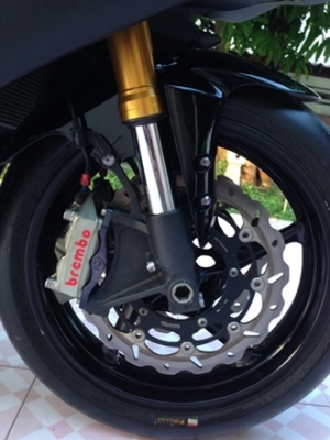 ขาย R1ปี2008 สเปคเมกาทะเบียนแท้โอนขนส่ง รถออกจากศูนย์Yamahaของแต่งเพียบๆๆ