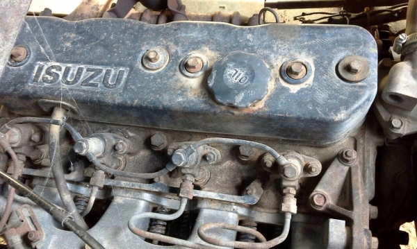 ขายด่วน รถหกล้อนวดข้าว + ตู้นวดข้าวเกษตรพัฒนา 6 ฟุต 2 ตู้ลม สภาพดีพร้อมใช้งานได้เลยครับ เครื่องยนต์ 100 แรงของ ISUZU 4BC2 เครื่องแรงดีไม่เยิ้ม ช่วงล่างใหญ่คัชซีไม่มีผุ ยางสภาพดีประมาณ 60\% พร้อมใช้งาน เอกสารสัญญาซื้อขาย ราคาต่อรองได้ครับ