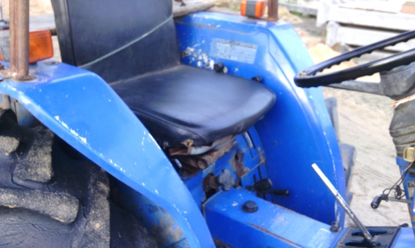 ขาย รถไถ lsekl 27 แรง 2 เพลา สวยๆ พร้อมใช้ ต่อรองได้ขายได้ขายเลยครับ