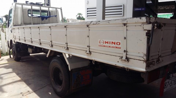 กระบะ หกล้อยาว **ถอดออกจากฮีโน่** มือสองสภาพดีมาก พื้นไม้ ขายไม่แพงราคาพ่อค้า 081 074 5778 ลุงโหนกรับสาย