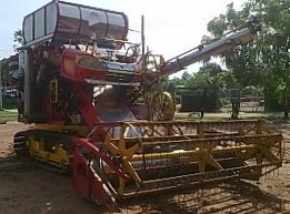 ขายด่วน รถเกี่ยวข้าวเกษตรพัฒนา รุ่นปลดหนี้ ปี 49 รถสวยสภาพดีพร้อมใช้งานได้เลยครับ เครื่องยนต์ 210 HP ISUZU 6HH1 เครื่องแน่นแรงดีเดิมๆไม่มีเยิ้ม อุ้ม 2.5 ตัน ปั๊มไดกิ้นเบอร์ 22 แรงดีสุดๆครับ ช่วงล่างตัวเดิน 12 แน่นเต็มดี พร้อมใช้งานได้เลย เอกสารสัญญาซื้อขา