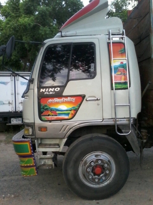 10ล้อHINO FL3H เครื่องJO8C 210แรง กระบะยาว6.20เมตร