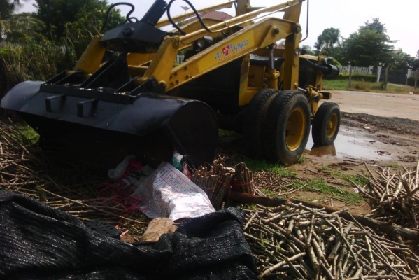 รถตัก ยี่ห้อโคมัตซุ รุ่น SD20