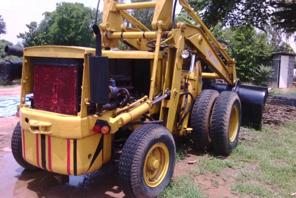 รถตัก ยี่ห้อโคมัตซุ รุ่น SD20