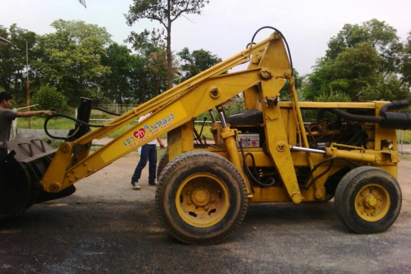 รถตัก ยี่ห้อโคมัตซุ รุ่น SD20