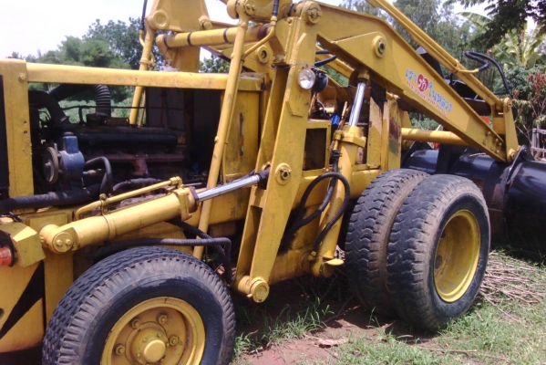 รถตัก ยี่ห้อโคมัตซุ รุ่น SD20