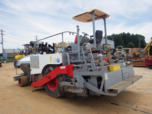 ขายรถปูยาง NIGATA NF60W ขายรถปูยาง NIGATA NF60W