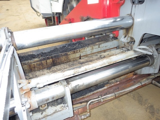 ขายรถปูยาง NIGATA NF60W ขายรถปูยาง NIGATA NF60W