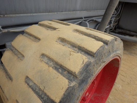 ขายรถปูยาง NIGATA NF60W ขายรถปูยาง NIGATA NF60W