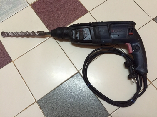 ขายสว่านโรตารี่3ระบบยี่ห้อBOSCHเยอรมันรุ่นเก่าแท้ๆพร้อมใช้งานได้ดีทุกระบบครับ