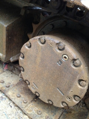 รถแม็คโค ยี่ห้อ hitachi รุ่น 135ur-5