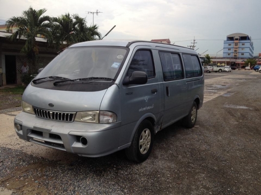 รถตู้ KIA pregio