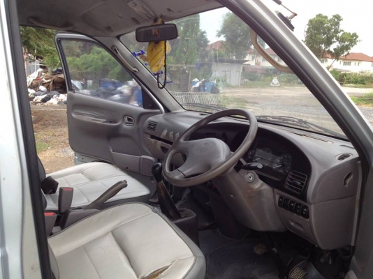 รถตู้ KIA pregio