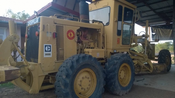 รถเกรด CAT 140G. ( รถทำงาน 11,xxx ชม. ) สนใจติดต่อ 081 - 6079515 รถเกรด CAT 140G. ( รถทำงาน 11,xxx ชม. ) สนใจติดต่อ 081 - 6079515