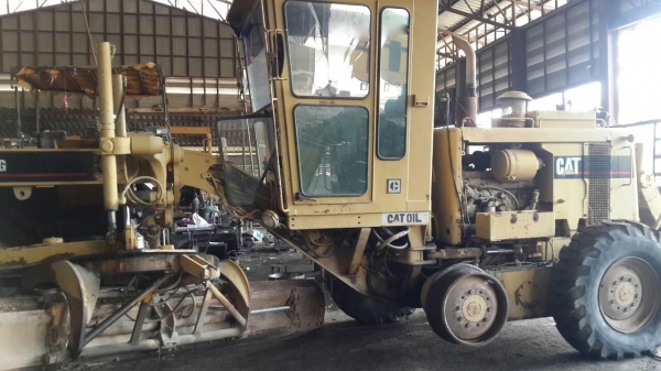 รถเกรด CAT 140G. ( รถทำงาน 11,xxx ชม. ) สนใจติดต่อ 081 - 6079515 รถเกรด CAT 140G. ( รถทำงาน 11,xxx ชม. ) สนใจติดต่อ 081 - 6079515