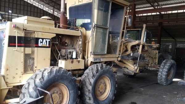 รถเกรด CAT 140G.  ( รถทำงาน 11,xxx ชม. )     สนใจติดต่อ  081 - 6079515