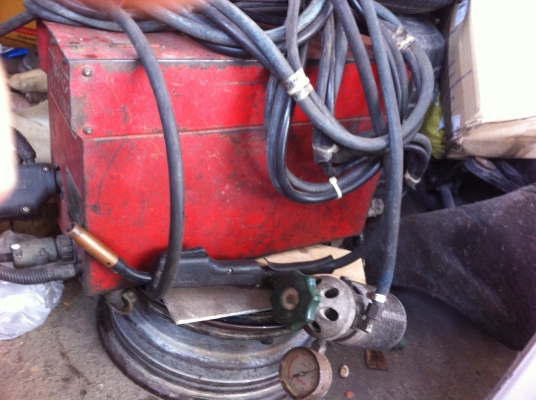 ขาย ตู้เชื่อม CO2 เก่าจากญี่ปุ่น สภาพสวย