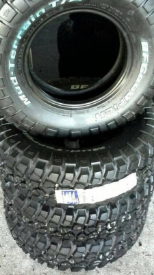 BF Goodrich Mud-terrain KM2 ขนาด 30 9.5 r15 ยางใหม่ปี13