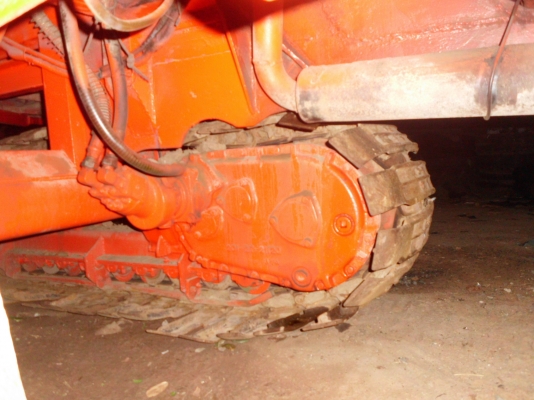 ขายรถเกี่ยวข้าวไทยเจริญ อุ้ม 1.5ตัน เครื่องฮีโน่ 175แรงม้า ปั้มไดกิ้นคู่ หน้าเกี่ยว 3ม.