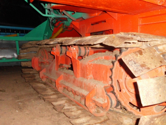 ขายรถเกี่ยวข้าวไทยเจริญ อุ้ม 1.5ตัน เครื่องฮีโน่ 175แรงม้า ปั้มไดกิ้นคู่ หน้าเกี่ยว 3ม.